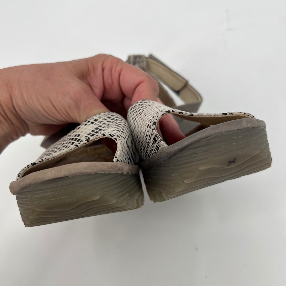 Fly London Snake Print Leather Wedge Sandals Size 6.5-7 Mobwife Animal Print‎ - Picture 7 of 13